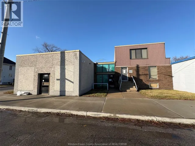 1406 ERIE STREET East, Windsor, Ontario N9A3Z9