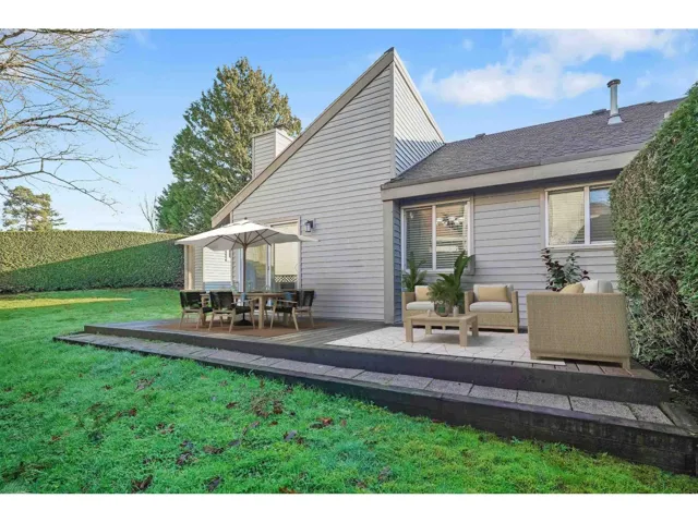 6012 W GREENSIDE DRIVE, Surrey, British Columbia V3S5M8