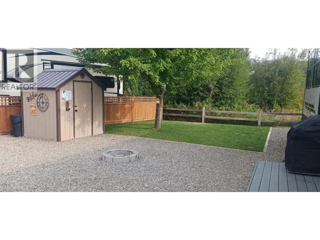 Marina Way Unit# 11, Lee Creek, British Columbia V0E1M4