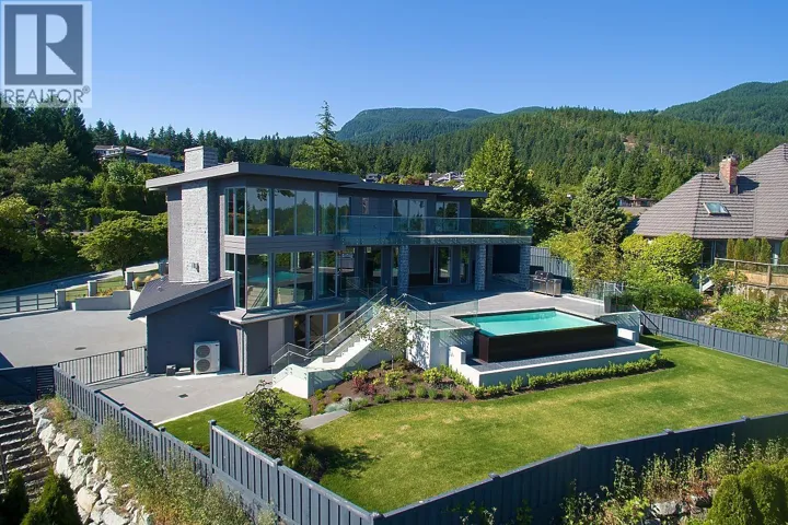 4265 ROCKBANK PLACE, West Vancouver, British Columbia V7W1A8