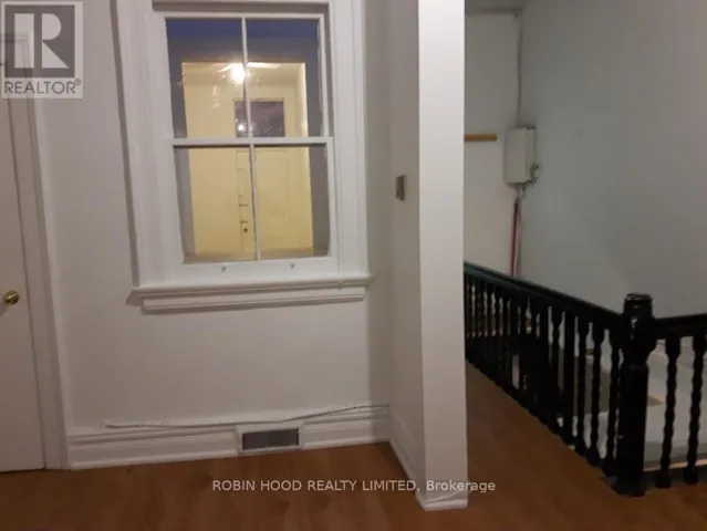 3RD FLOOR - 384 SPADINA AVENUE, Toronto (Kensington-Chinatown), Ontario M5T2G5