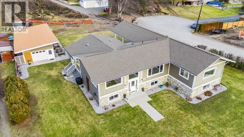 8480 Highway 22A, Trail, British Columbia V1R4W8