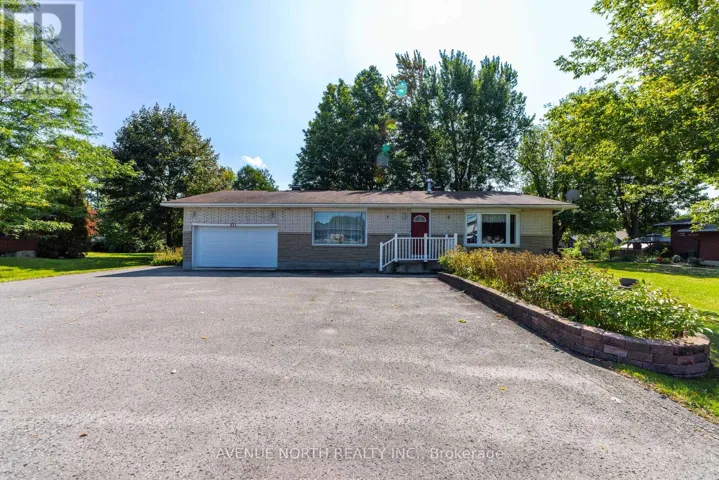 832 NOTRE DAME STREET, Russell, Ontario K0A1W1