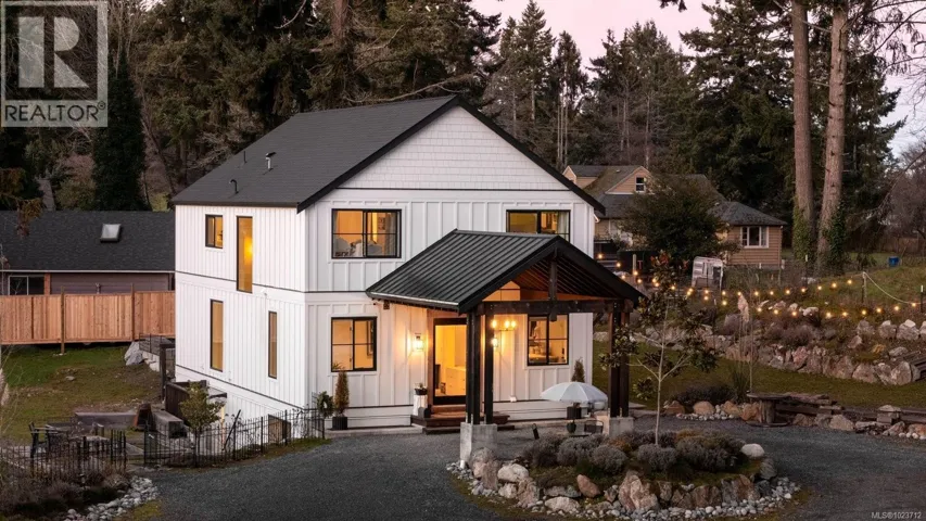 5465 Pat Bay Hwy, Saanich, British Columbia V8Y2N9