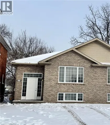 152 WELLINGTON Street, Brantford, Ontario N3S3Y7