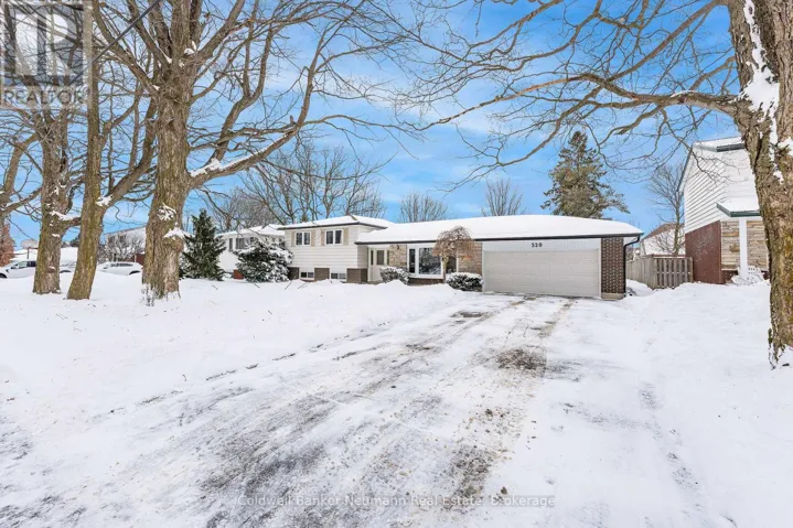 320 ELORA STREET, Centre Wellington (Fergus), Ontario N1M1Y8