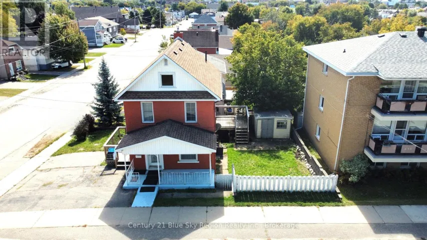 695 HIGH STREET, North Bay (Central), Ontario P1B6R9