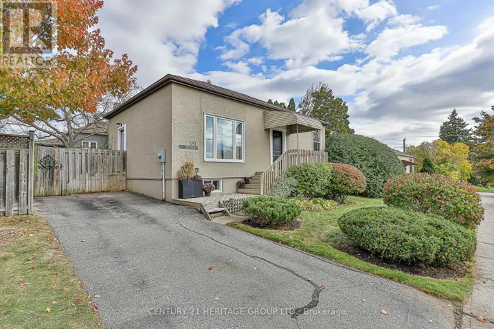 181 MURIEL STREET, Newmarket (Gorham-College Manor), Ontario L3Y3N1