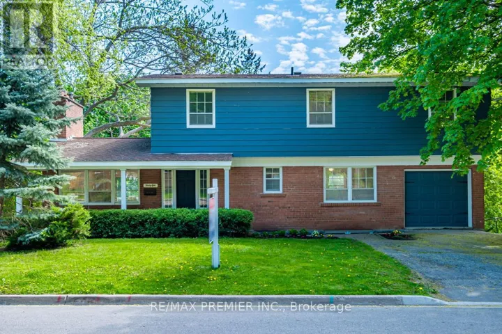 65 WALLACE STREET, Vaughan (West Woodbridge), Ontario L4L2P2