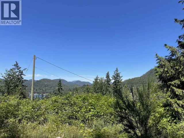 5232 CECIL HILL ROAD, Madeira Park, British Columbia V0N2H0
