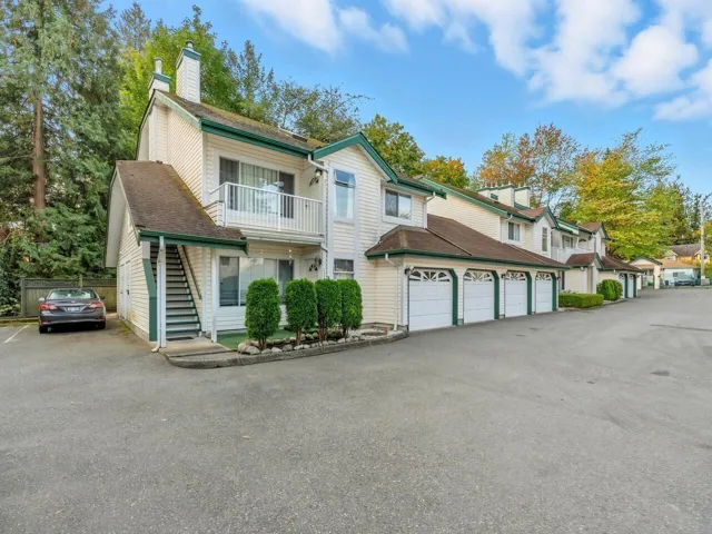 210 10308 155A STREET, Surrey, British Columbia V3R4K5