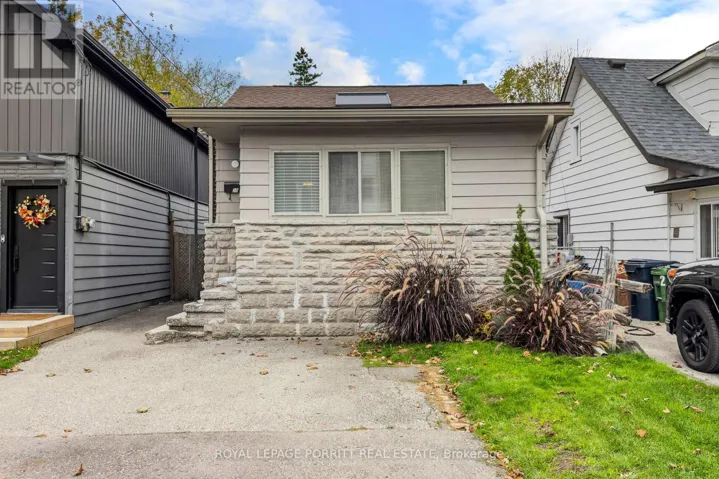 30 THIRTIETH STREET, Toronto (Long Branch), Ontario M8W3B6