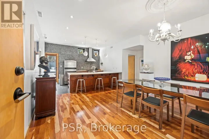 UPPER - 2068 DUNDAS STREET W, Toronto (Roncesvalles), Ontario M6R1W8