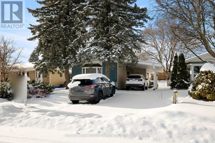 62 GREENDALE CRESCENT, Kitchener, Ontario N2A2R6