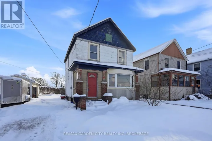62 EASTCHESTER AVENUE N, St. Catharines (E. Chester), Ontario L2P2Y4