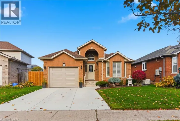 13 COLONIAL Crescent, Grimsby, Ontario L3M5H2