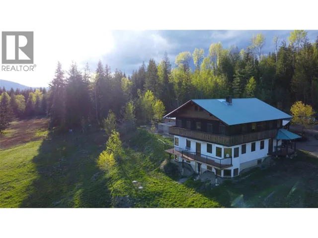 100 Lidstone Road, Salmon Arm, British Columbia V1E2Y1