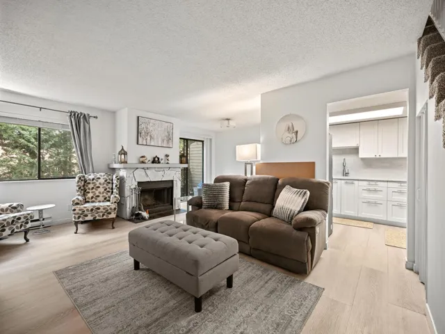 202 7095 133B STREET, Surrey, British Columbia V3W8A3