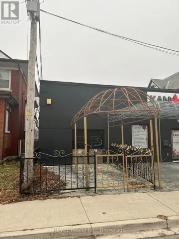 4683 CRYSLER AVENUE, Niagara Falls (Downtown), Ontario L2E3V7