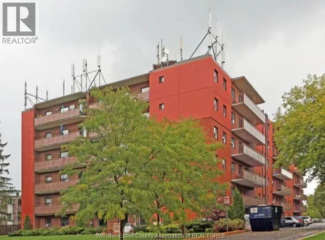 20 Bradmon Drive, St. Catharines, Ontario L2M1T4