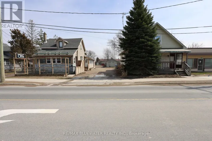 16 ONTARIO STREET N, Lambton Shores (Grand Bend), Ontario N0M1T0