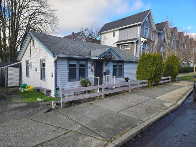 5881 176A STREET, Surrey, British Columbia V3S4H6