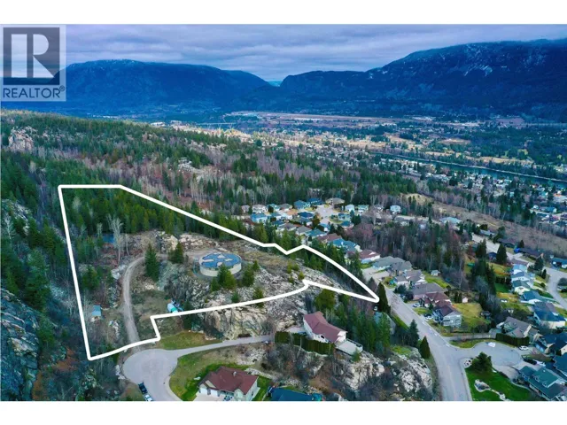 3500 14th Avenue, Castlegar, British Columbia V1N3X7