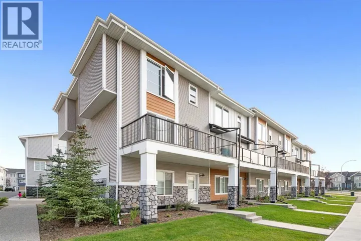 633 savanna Boulevard NE, Calgary, Alberta T3J2K2