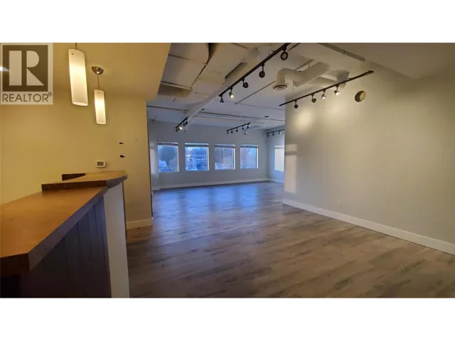 1740 Gordon Drive Unit# 204, Kelowna, British Columbia V1Y3H2
