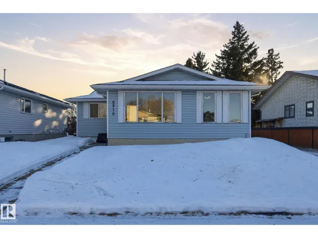 6319 15 AV NW, Edmonton, Alberta T6L1S7