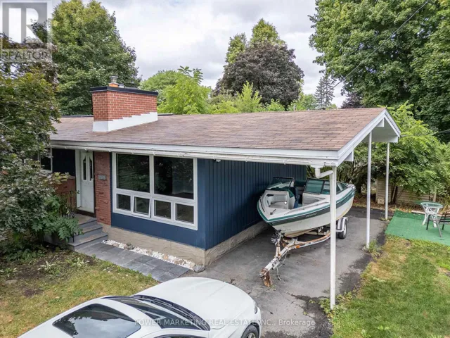935 GOREN AVENUE, Ottawa, Ontario K1S1N4
