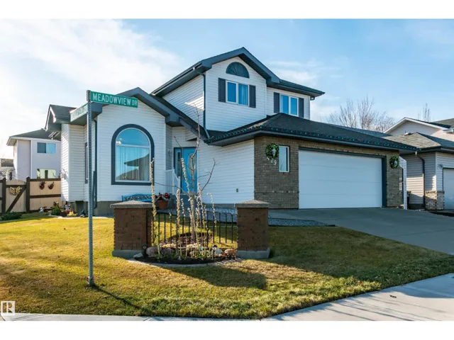 479 MEADOWVIEW DR, Sherwood Park, Alberta T8H1X4
