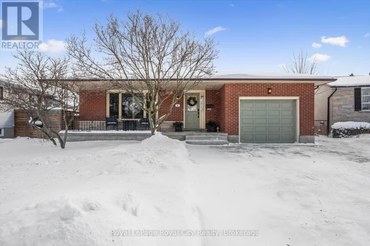 18 UPLANDS PLACE, Guelph (Victoria North), Ontario N1E3R4