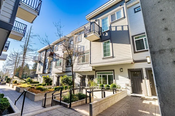 7 7247 140 STREET, Surrey, British Columbia V3W1K8