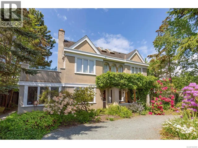 215 Mary St, Victoria, British Columbia V9A3V8