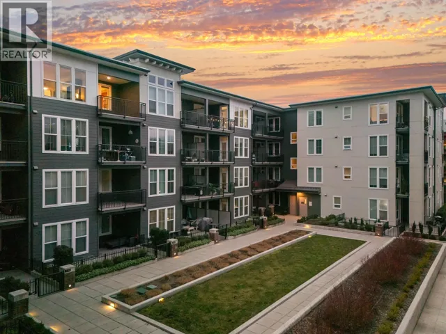 1775 Chapman Place Unit# PH12, Kelowna, British Columbia V1Y0G3