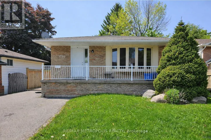 1320 FUNDY COURT, Oshawa (Lakeview), Ontario L1J3N4