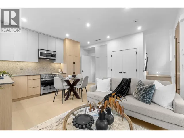 1947 13TH AVENUE, Vancouver, British Columbia V5N2C3