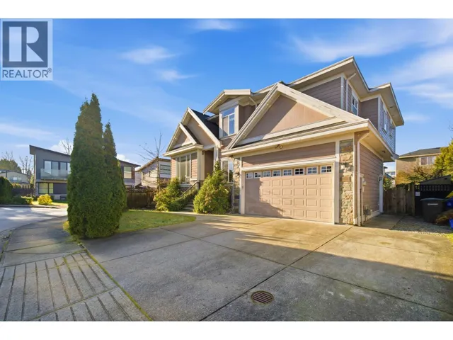 3741 DUNDONALD AVENUE, Burnaby, British Columbia V5G3N6
