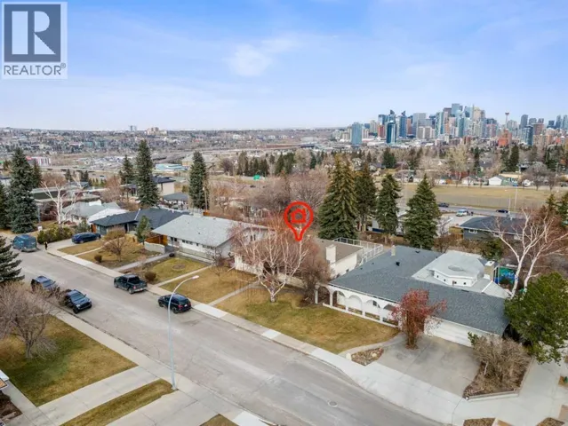 1738 Suffolk Street SW, Calgary, Alberta T3C2N2