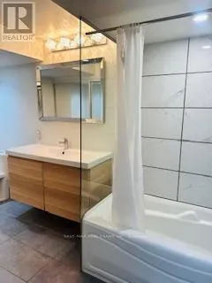 53 FRESHSPRING DRIVE, Brampton (Sandringham-Wellington), Ontario L6R3H8