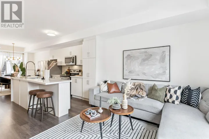 2 - 80 EASTWOOD PARK GARDENS, Toronto (Long Branch), Ontario M8W0B2