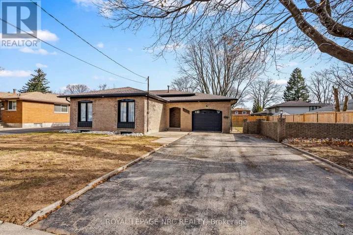 UPPER - 4908 PETTIT AVENUE, Niagara Falls (Morrison), Ontario L2E6L6