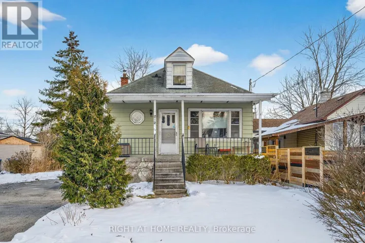 212 TROY STREET, Mississauga (Mineola), Ontario L5G1S7