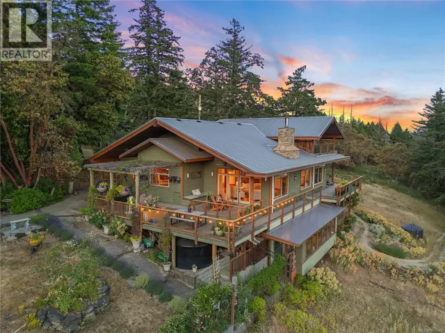 248 Suneagle Dr, Salt Spring, British Columbia V8K1E5