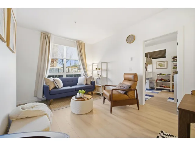 101 20777 84 AVENUE, Langley, British Columbia V2Y3X7