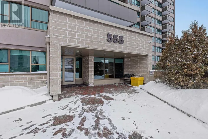 303 - 555 BRITTANY DRIVE, Ottawa, Ontario K1K4C5