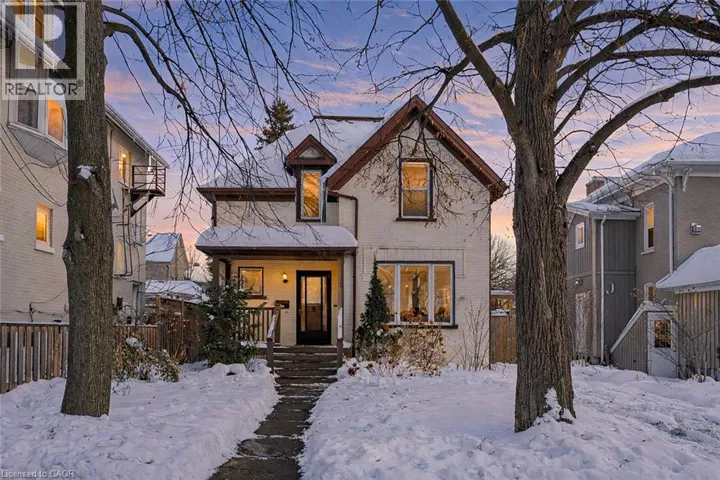 11 HEINS Avenue, Kitchener, Ontario N2G1Z7