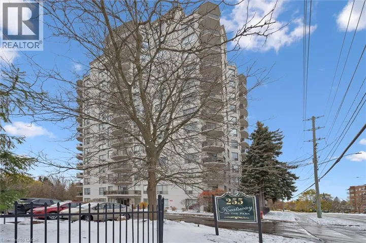255 KEATS Way Unit# 706, Waterloo, Ontario N2L6N6