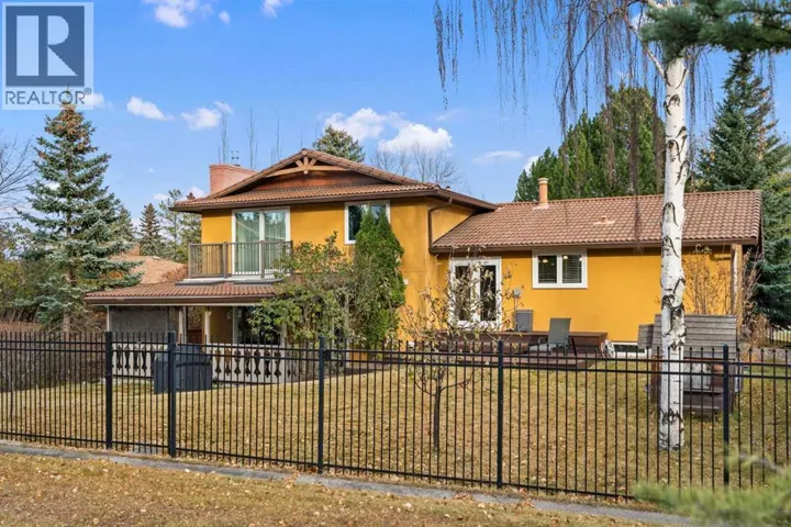 124 Canterbury Drive SW, Calgary, Alberta T2W2G1